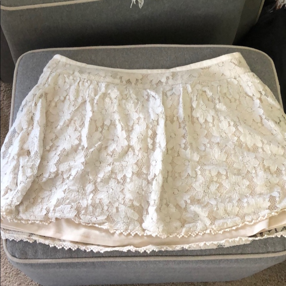 American eagle lace mini skirt